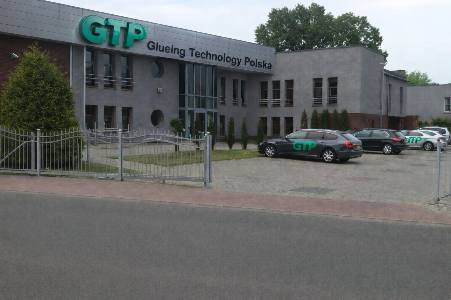 Systemy klejenia przemysłowego - Glueing Technology Polska